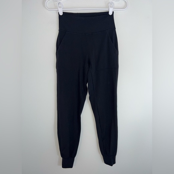 Lululemon Align black Jogger size 2 - Picture 2 of 13